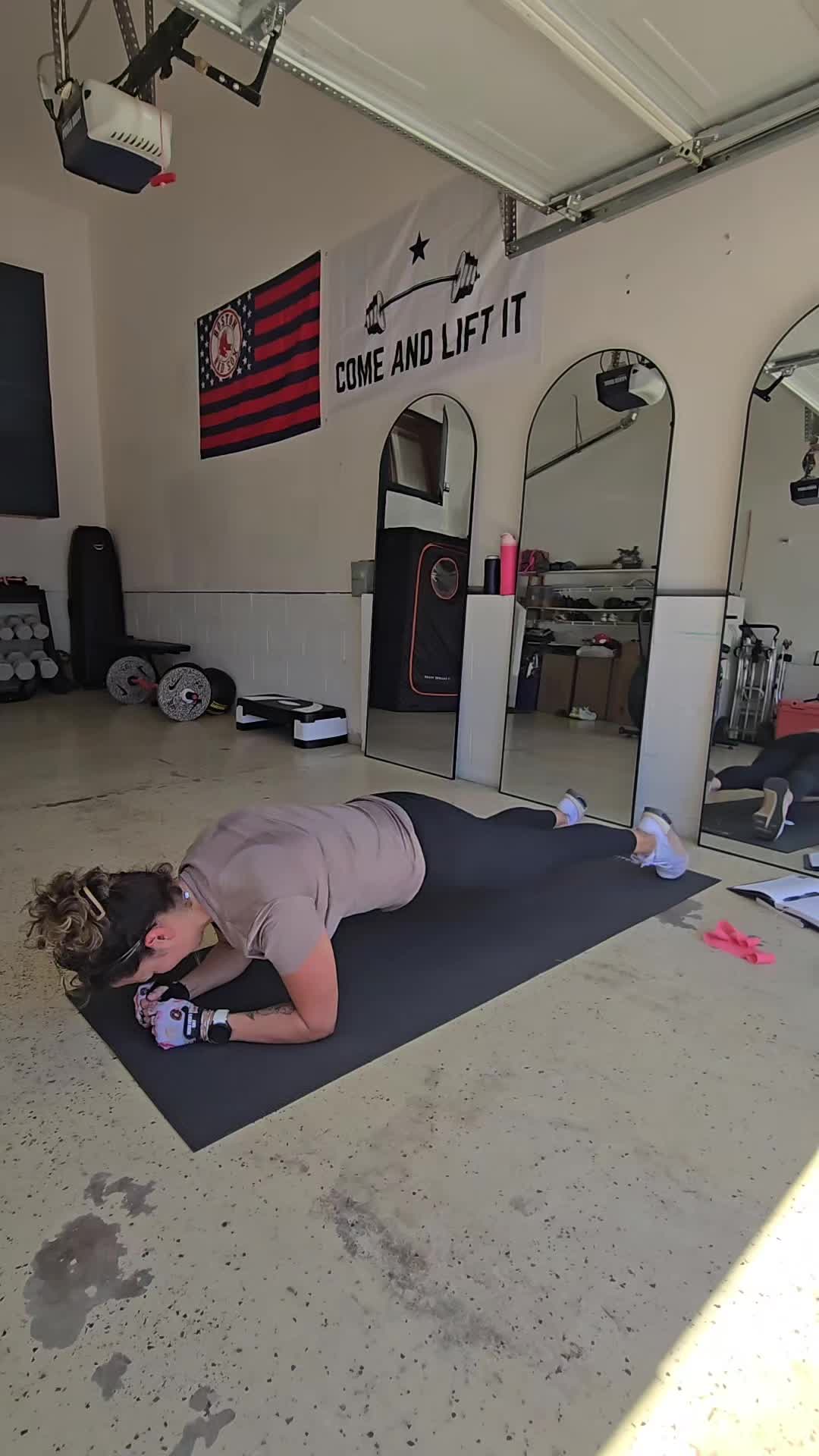 @Kay Molina | FitFlamingo242