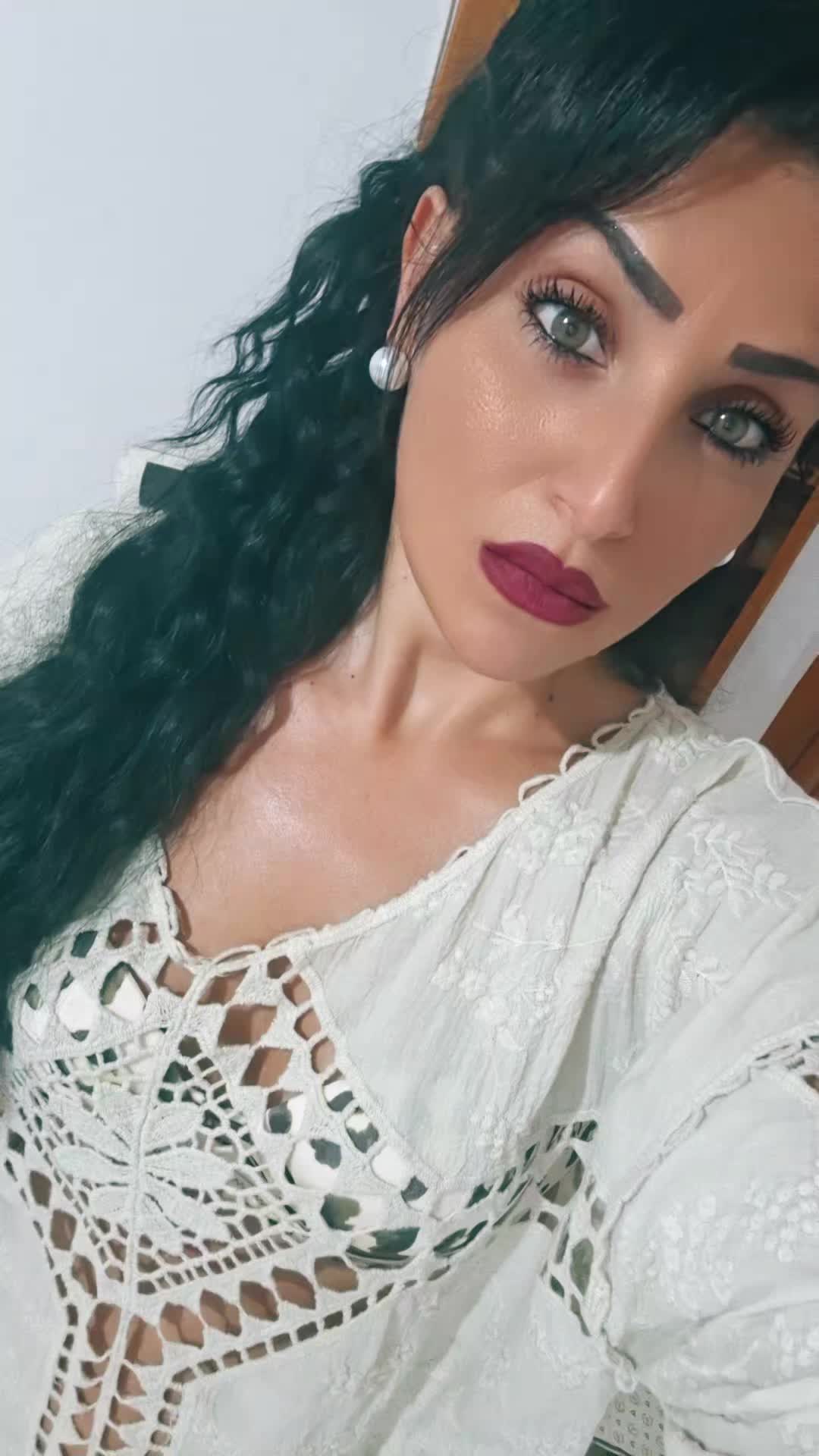 @CETTY...👄👠👑🦁🔥💣