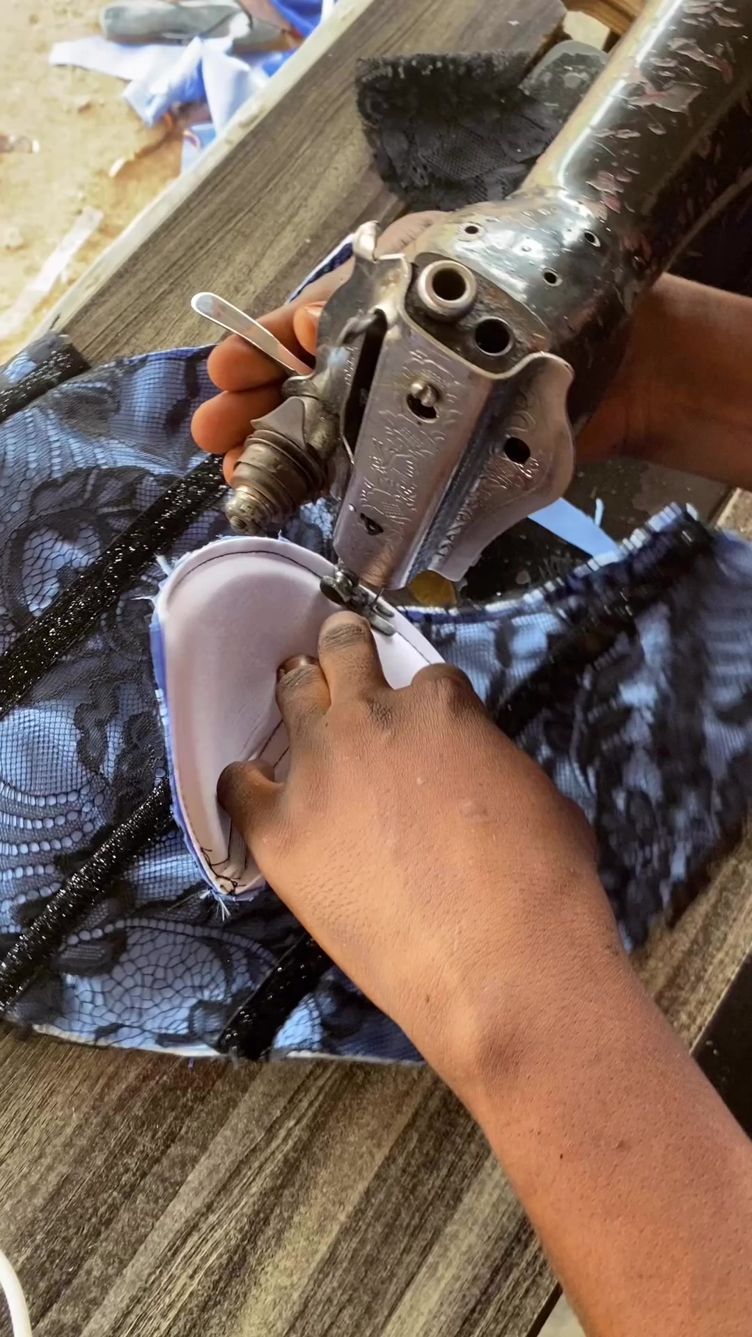@NIKKY STITCHES ✂️🧵