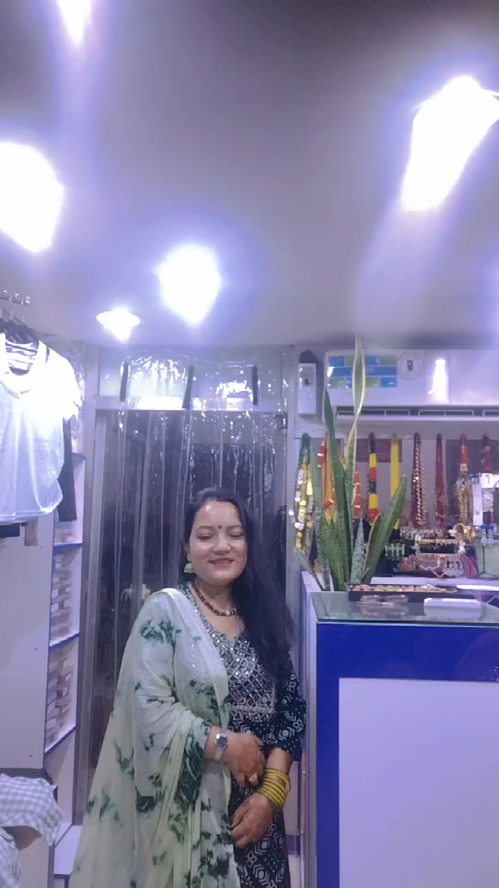 @santoshi🦋🦋