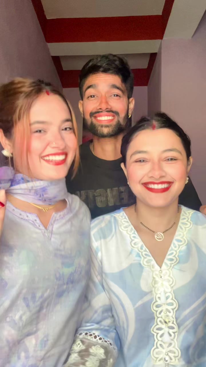@Amit 🇳🇵🇦🇺