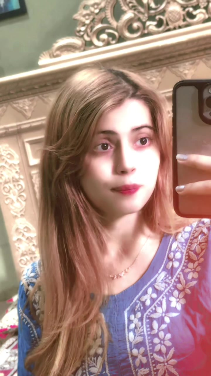 @𝑳𝒂𝒓𝒂𝒊𝒃🦋