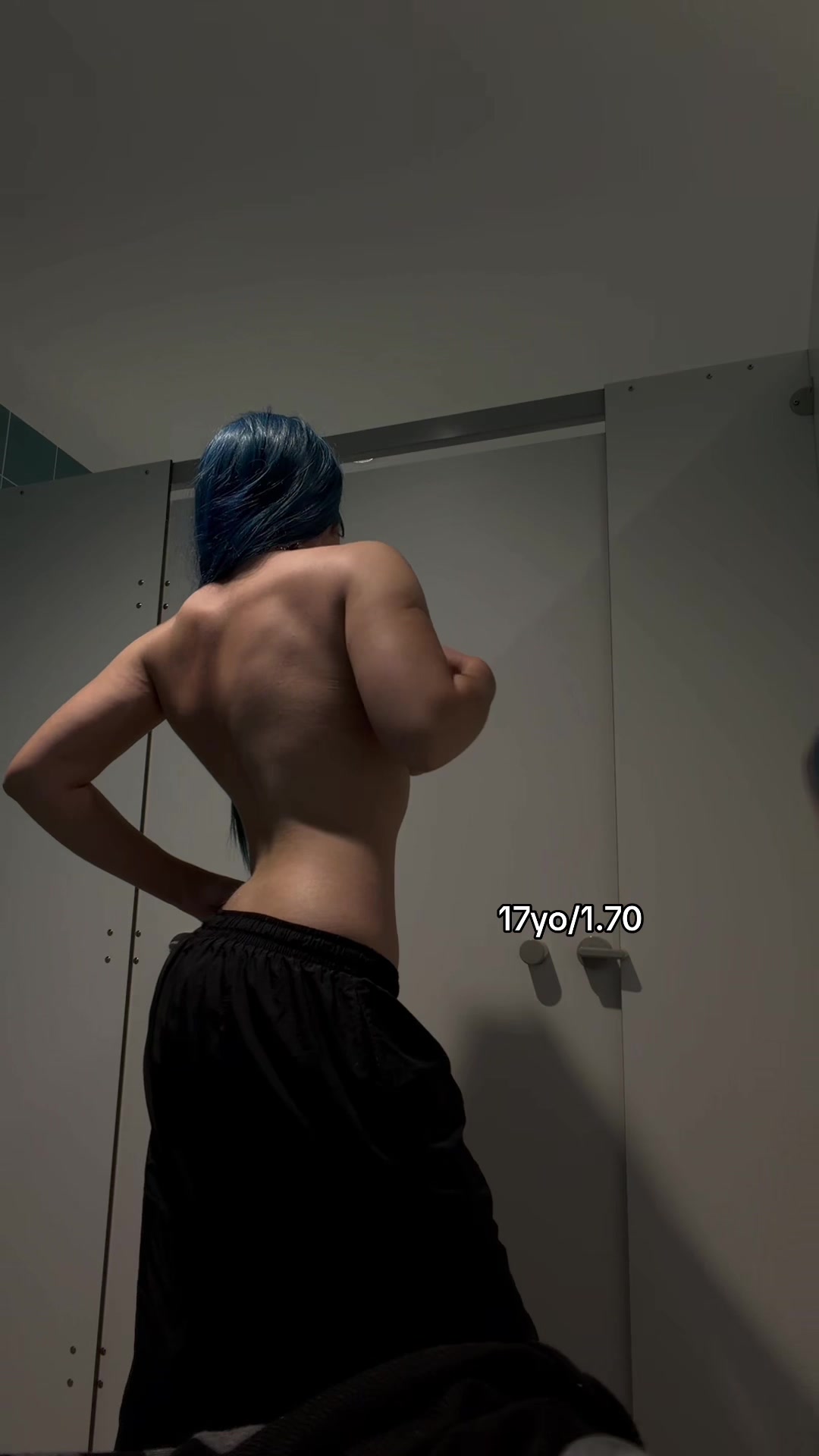 @𝗥𝗔𝗬 ^..^