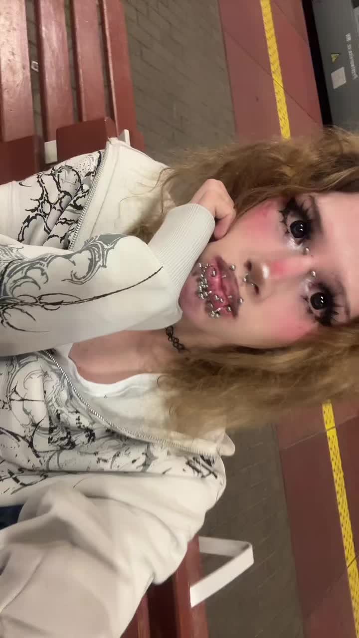 @miseryd0lly