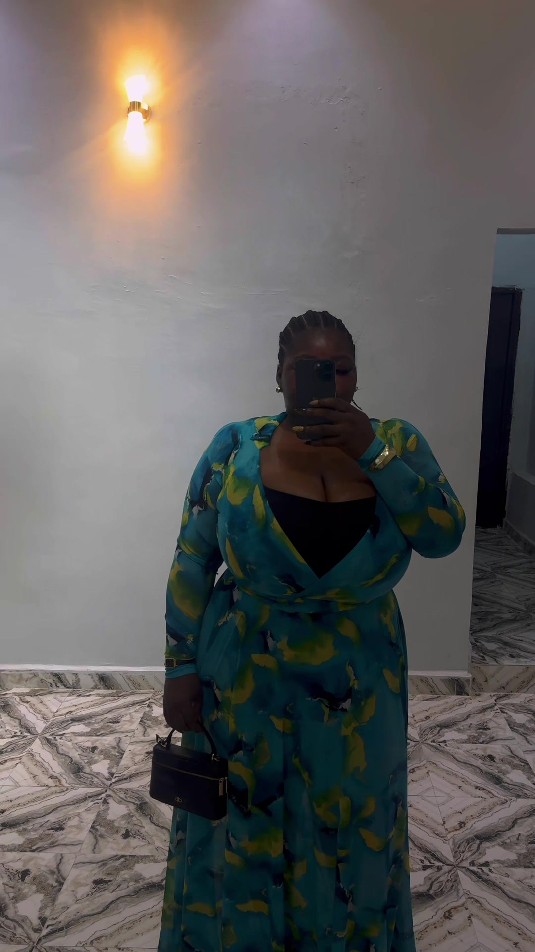 @AYOMIDE_CHASE🌸