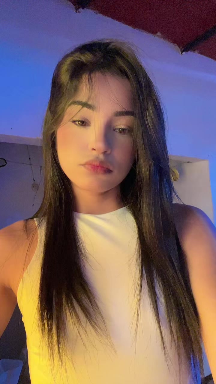 @Anii🖤