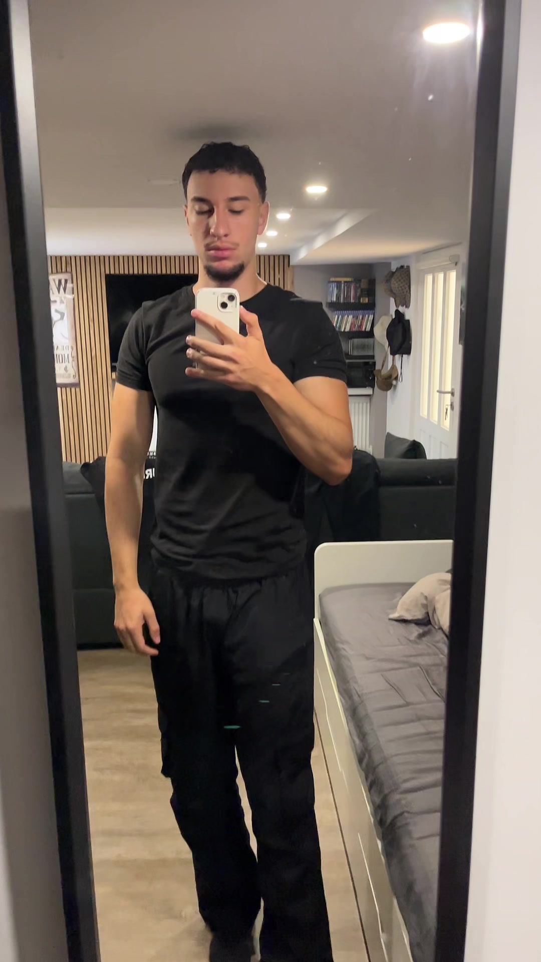 @MIT KOPF DURCH DIE DECKE