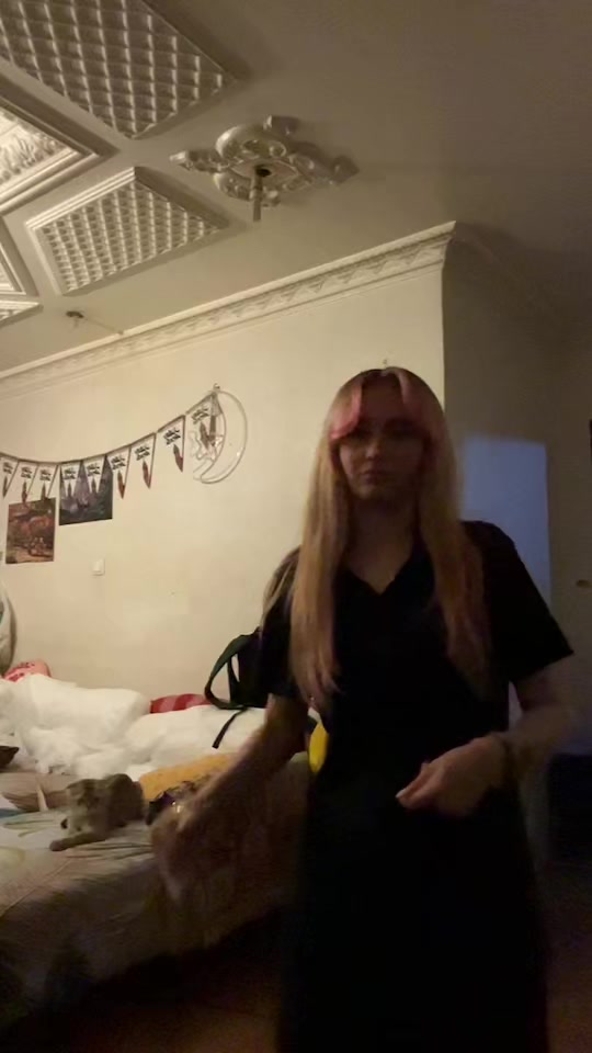 @pinkblondie30