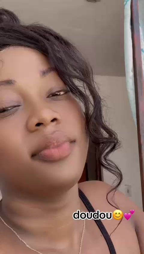 @<<Poup&eacute;e noire 🥺🌹🤎