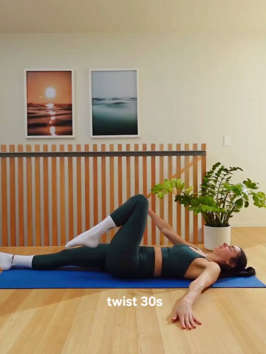 @Sara | Yoga & Pilates teacher