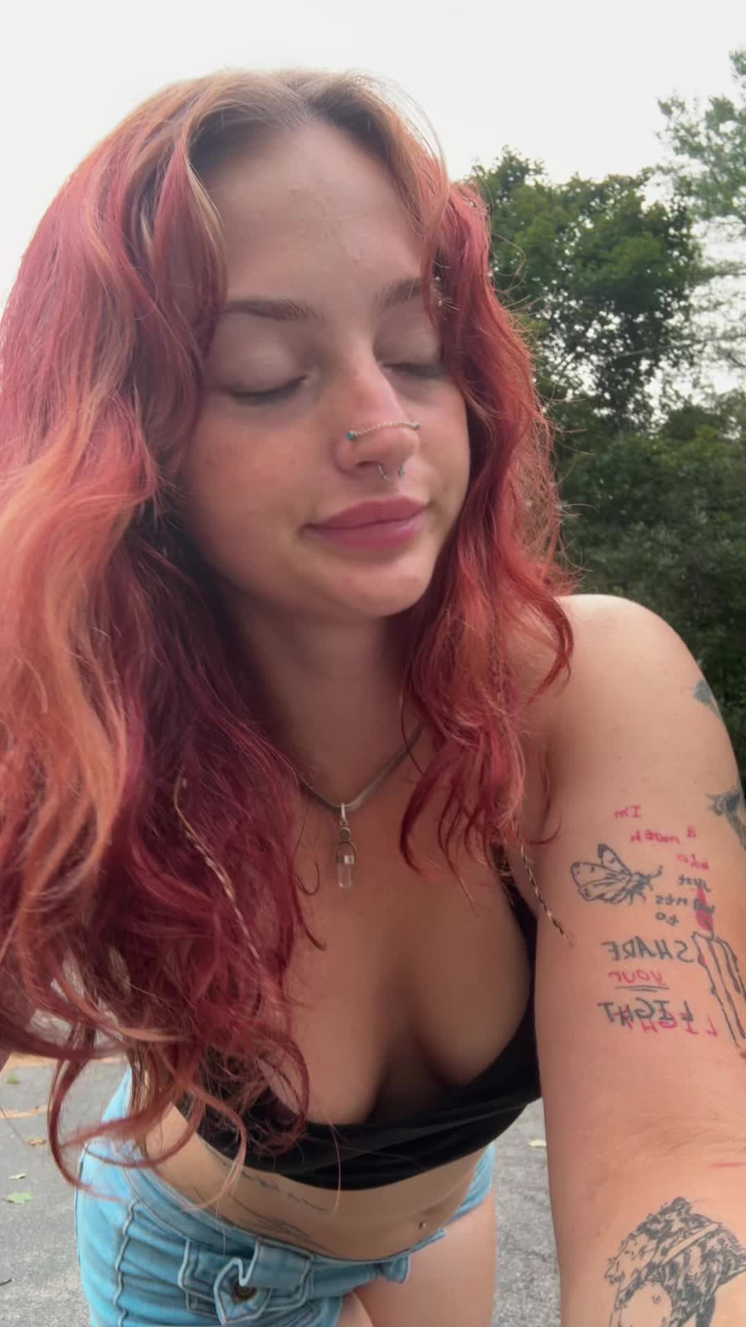 @Sky🌶️
