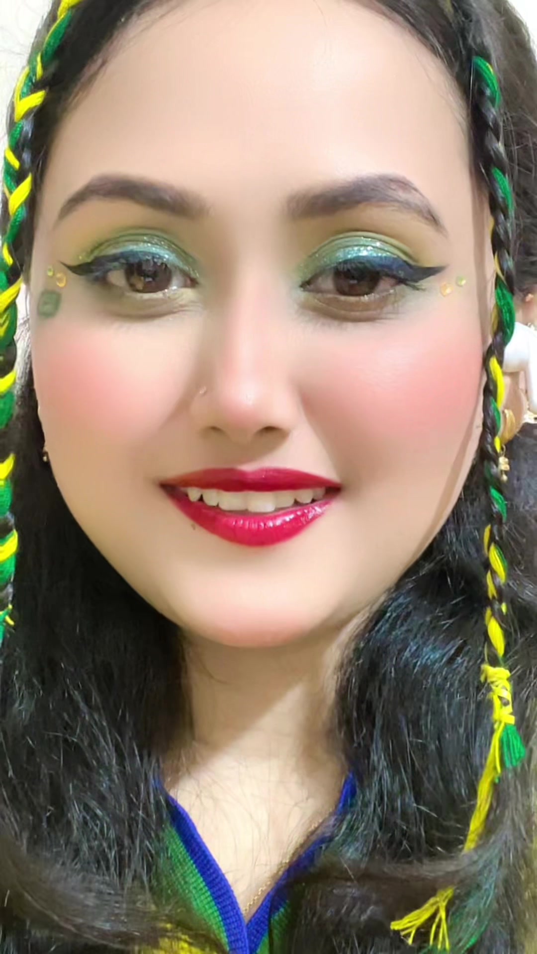 @T S Esha
