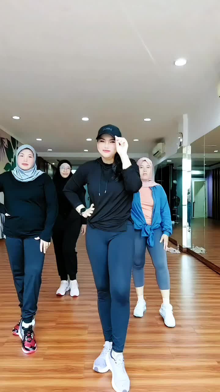 @Irma Adam_rz