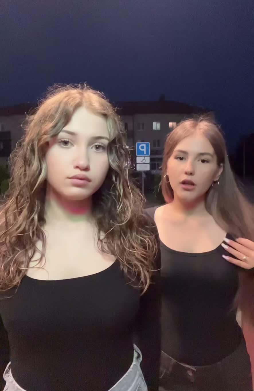 @で²