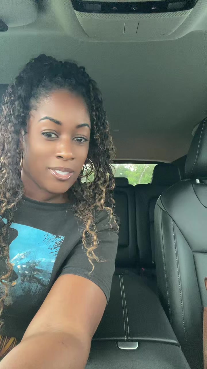 @Aisha Simone 💋