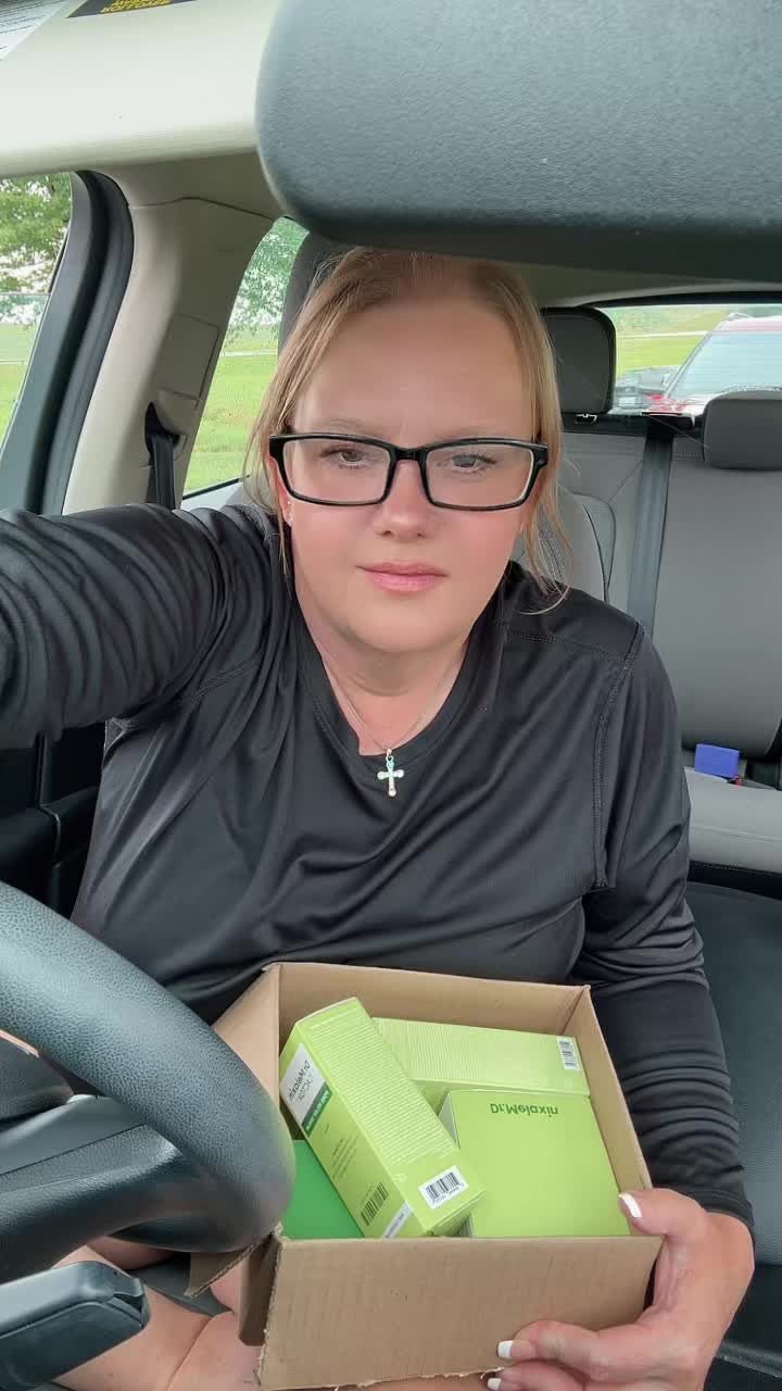 @𝑪𝒉𝒓𝒊𝒔𝒕𝒊𝒏𝒂 🛍️