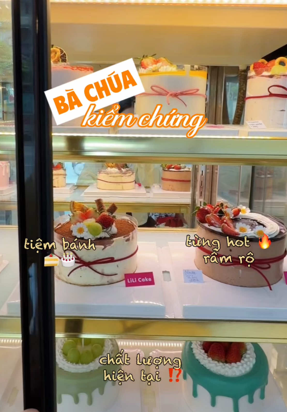 @B&agrave; Ch&uacute;a Ăn H&agrave;ng