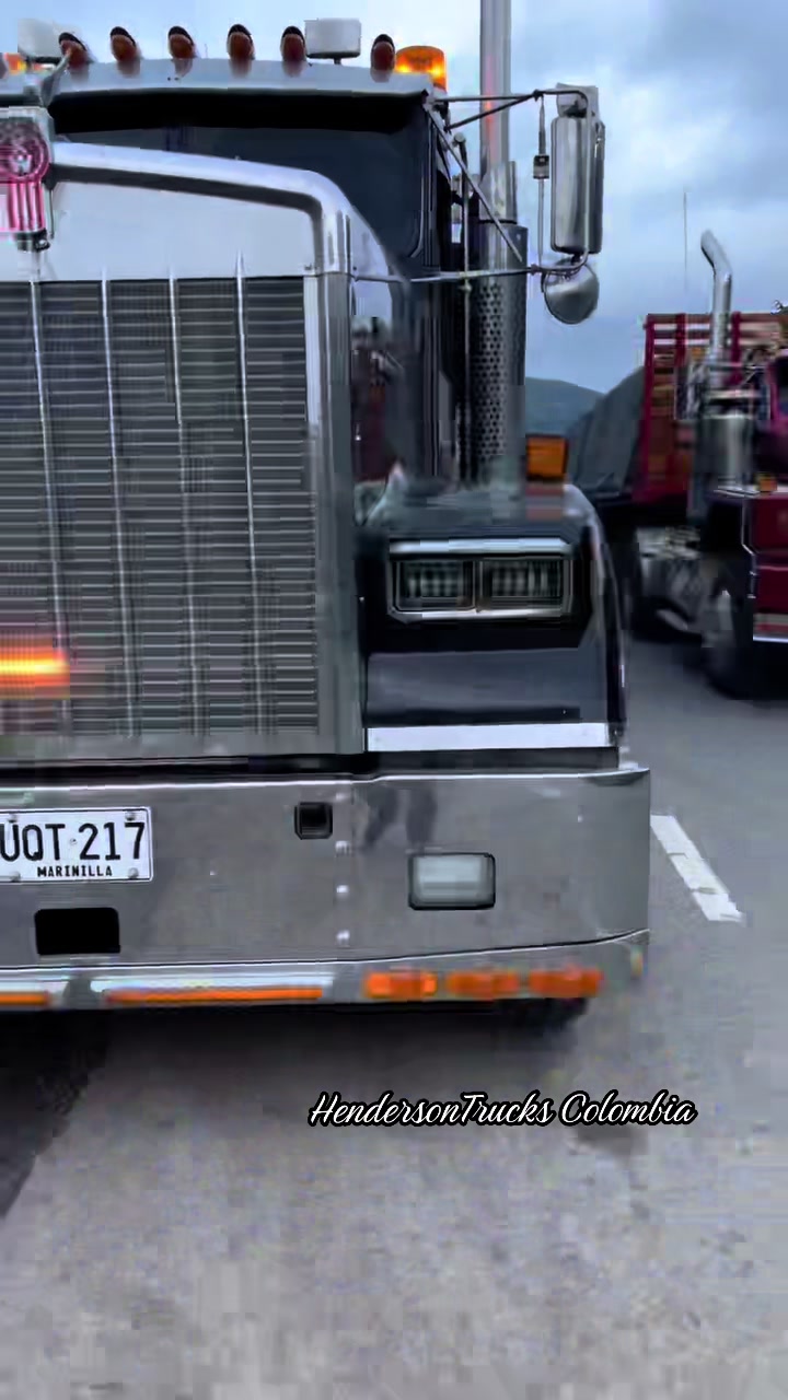 @HendersonTrucks Colombia 