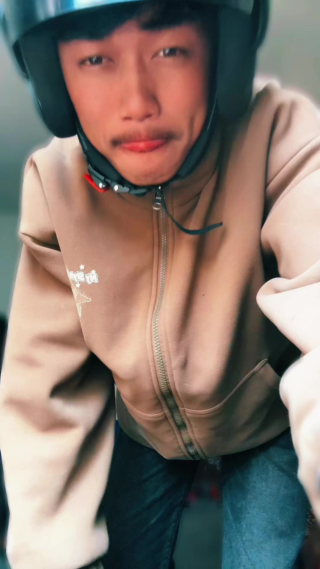 @मनोज 