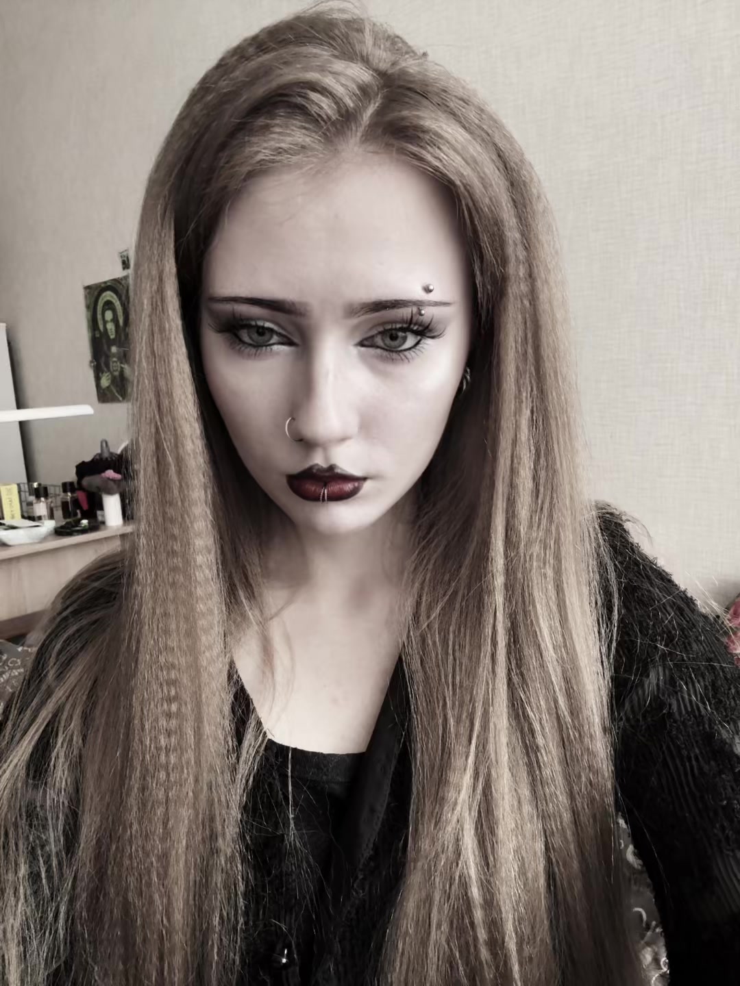 @◤✞ 𝖌𝖗𝖊𝖊𝖓 𝖜𝖔𝖒𝖆𝖓 ✞◥
