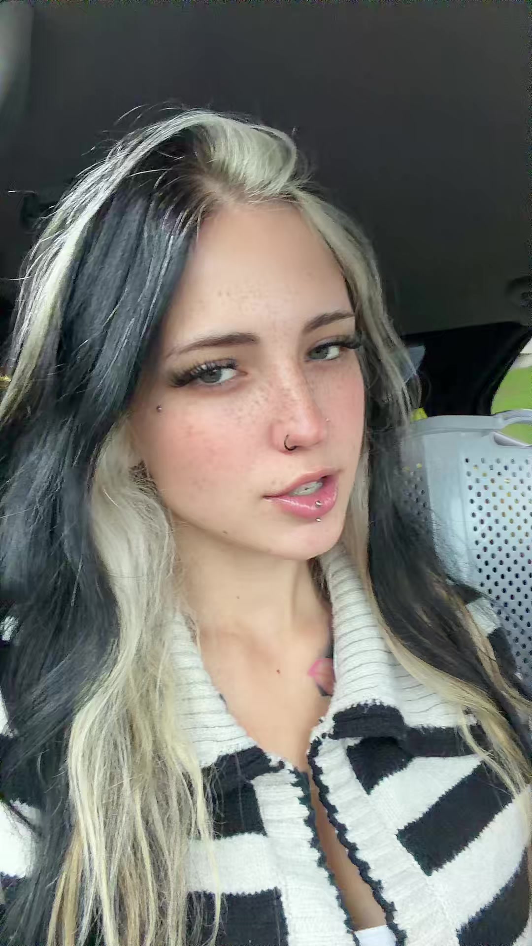 @Lily