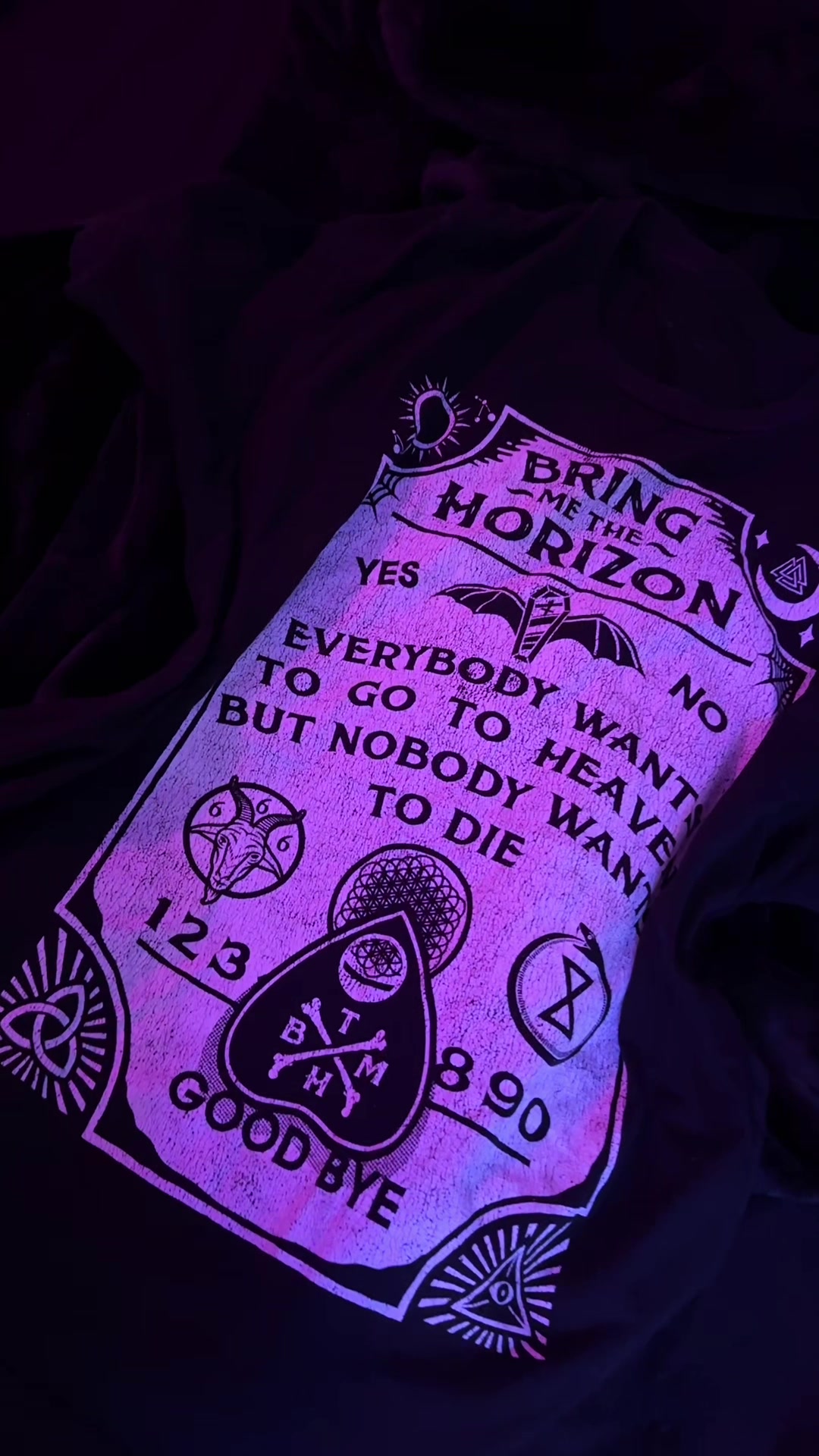 @Mia𖤐