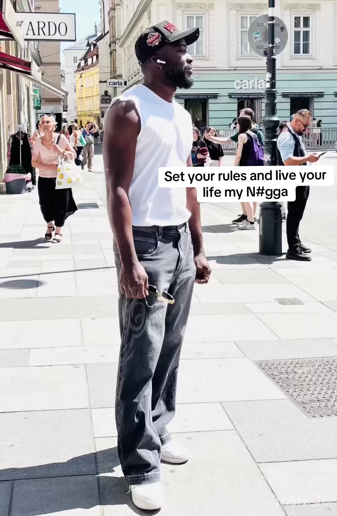 @Mr Zeey Ologbozighi