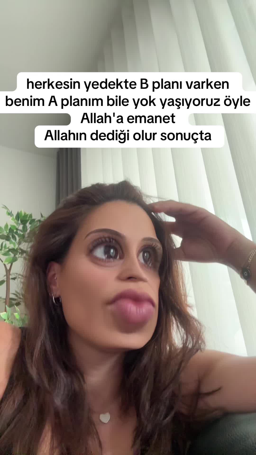 @eKe