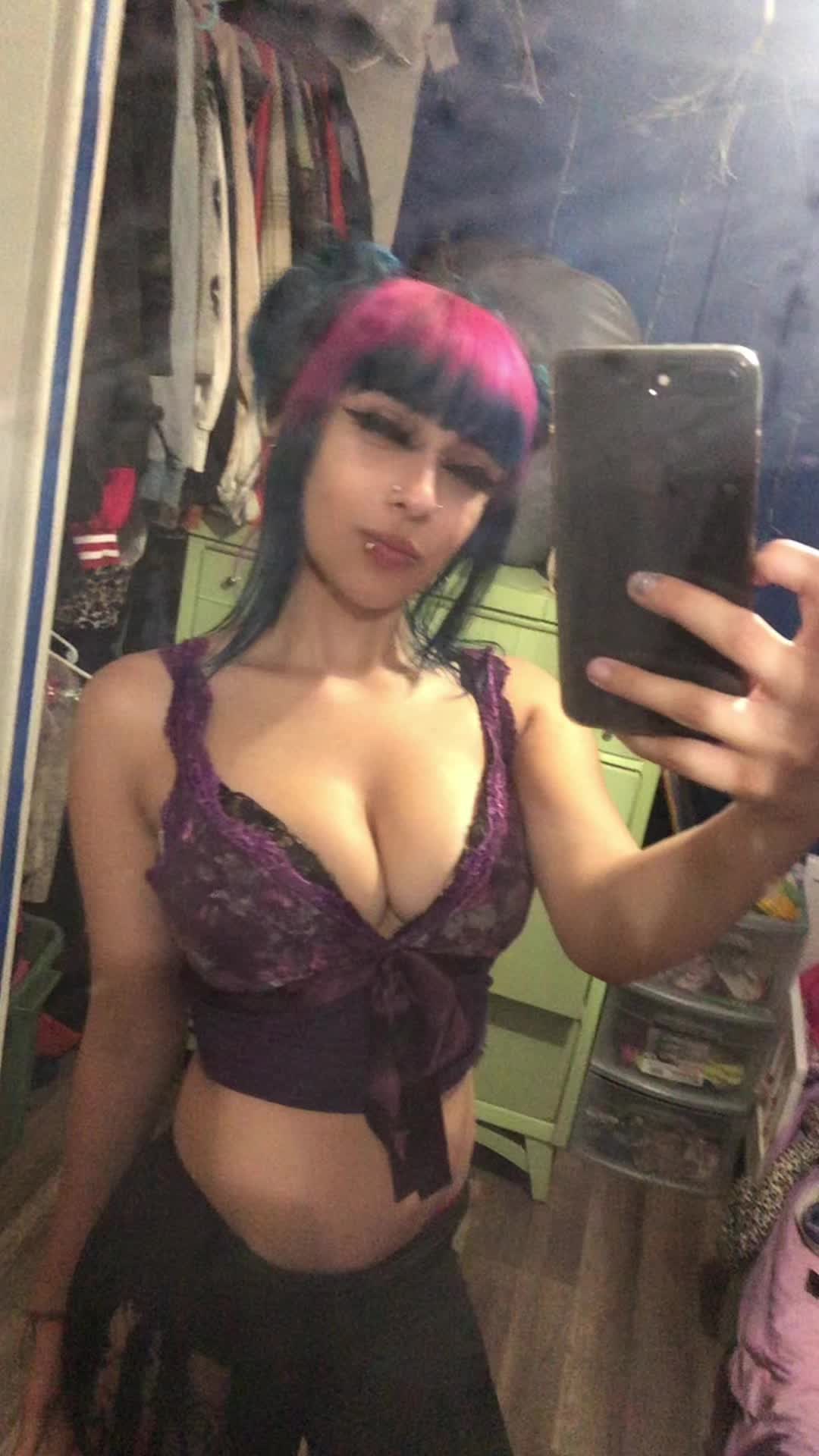@Jessalyn