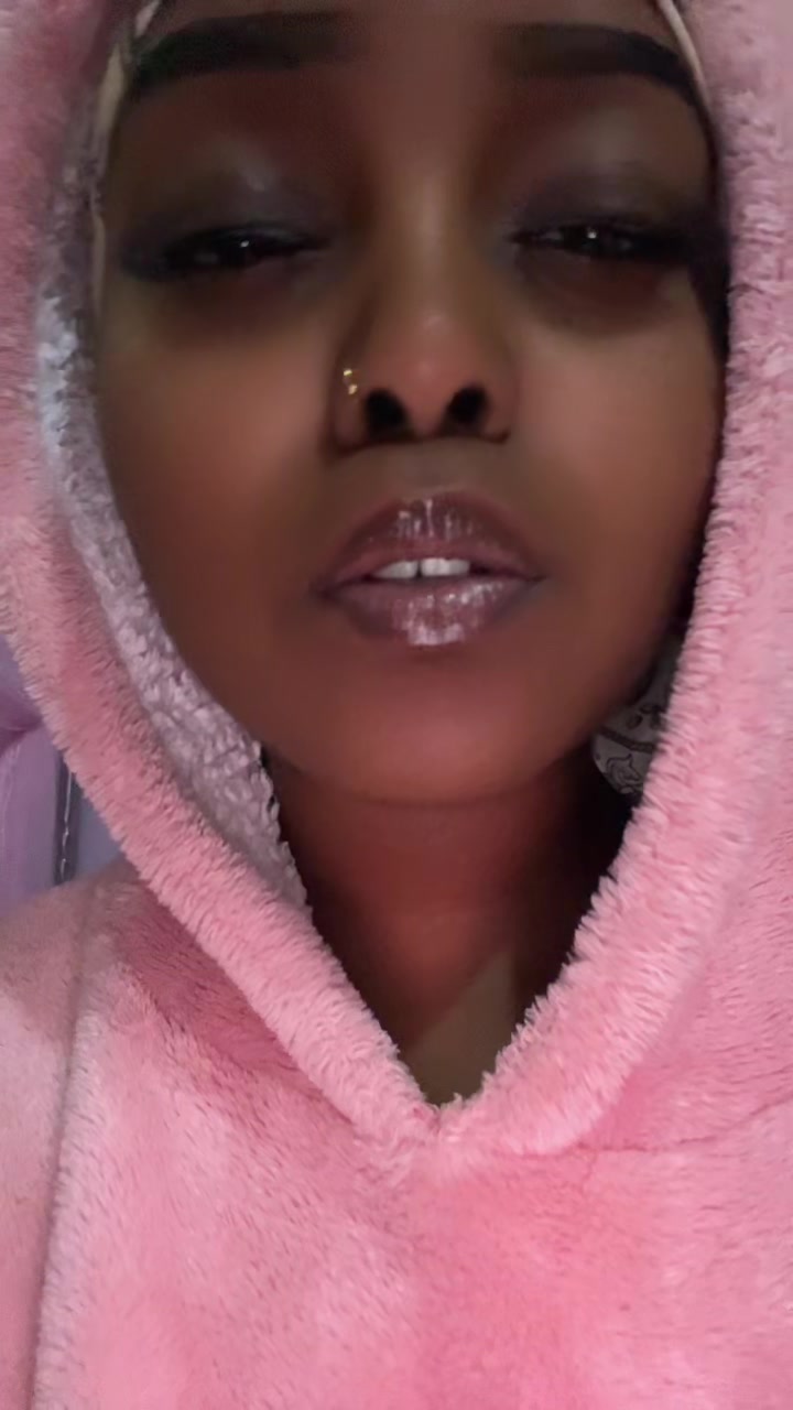 @𝕄💕