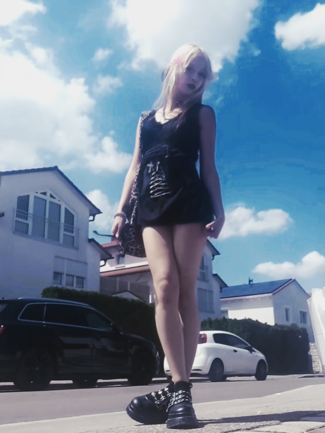 @FeLavi._xLoy♰★