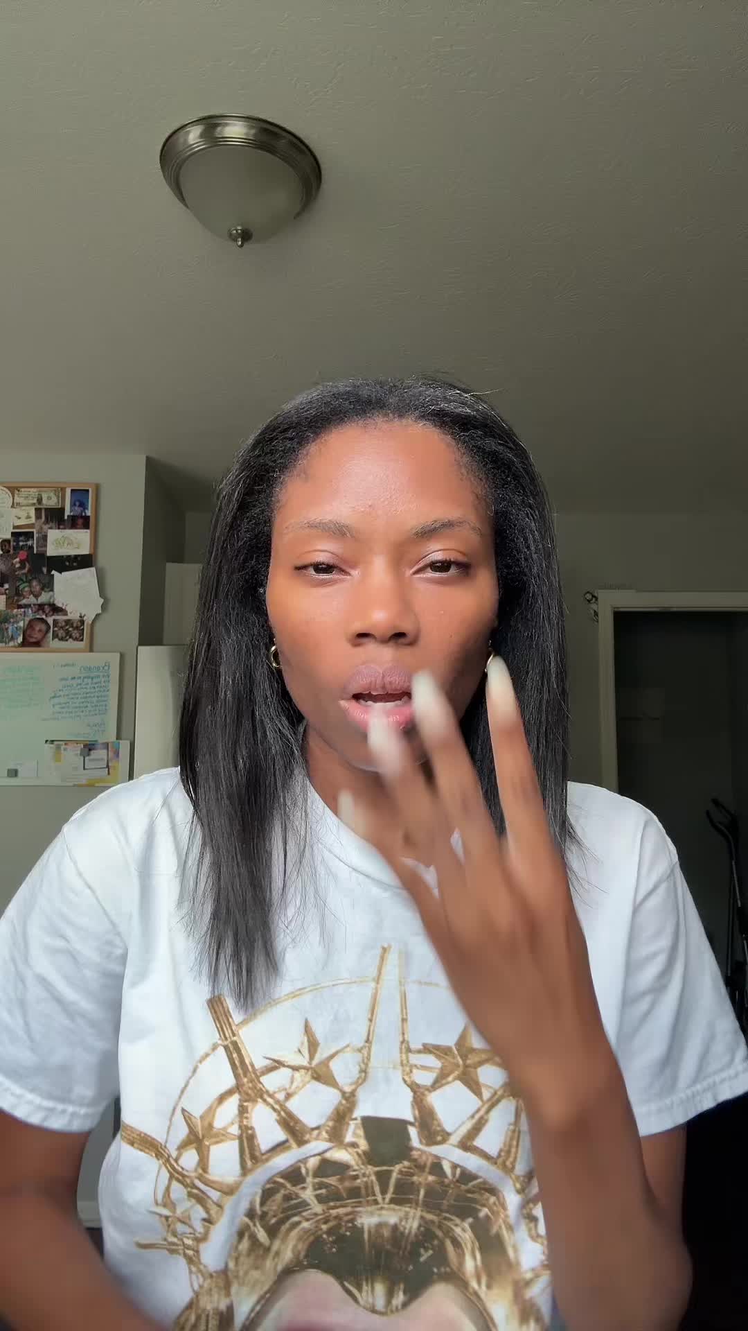 @Amiyrah (like a mirror)