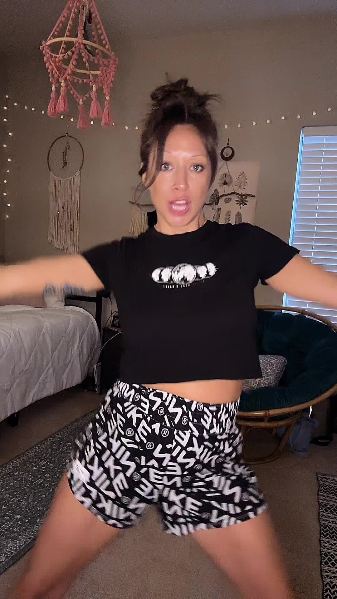 @Jacque_jaq
