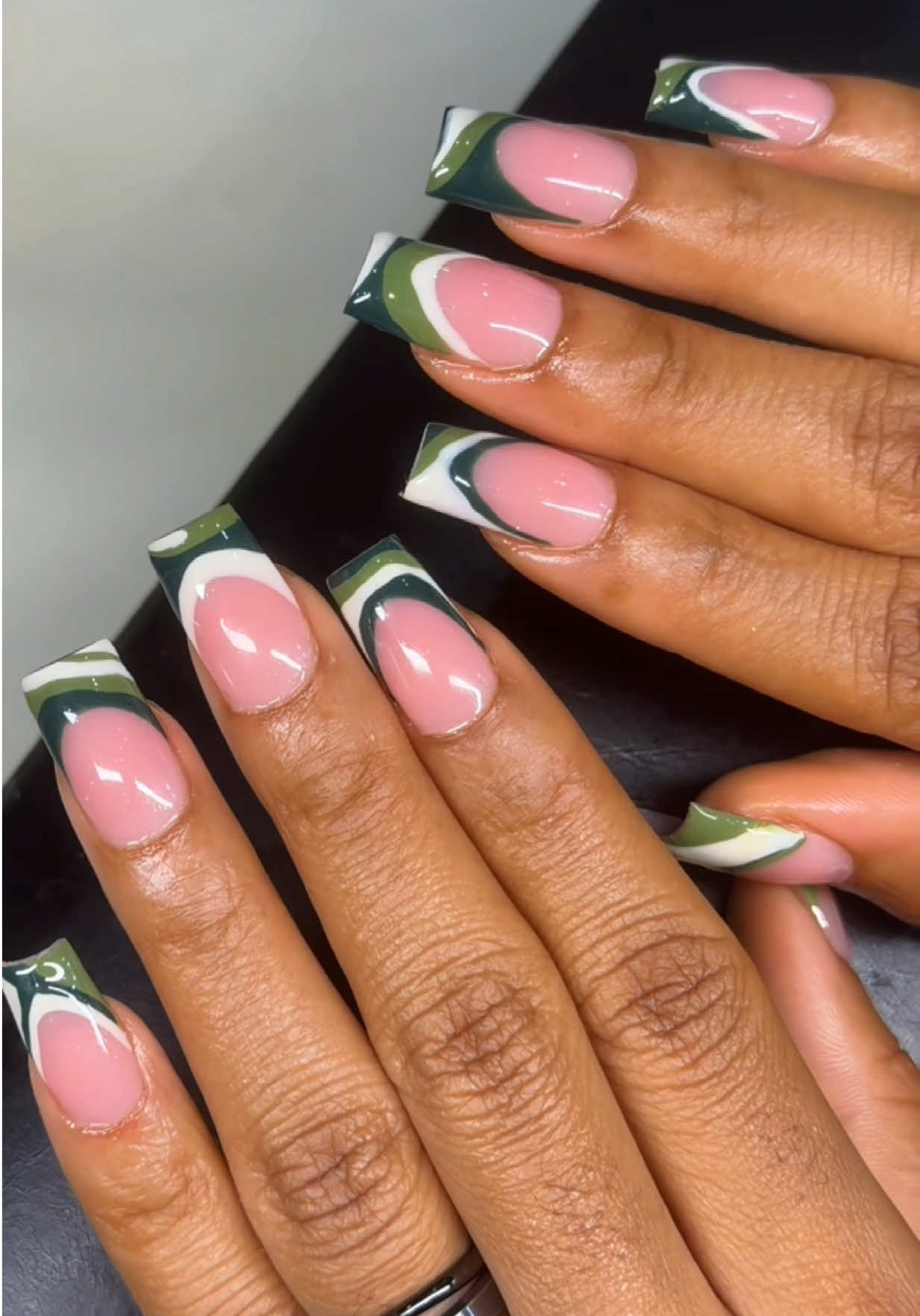 @Glitz&Glam Lounge|Salon&Spa