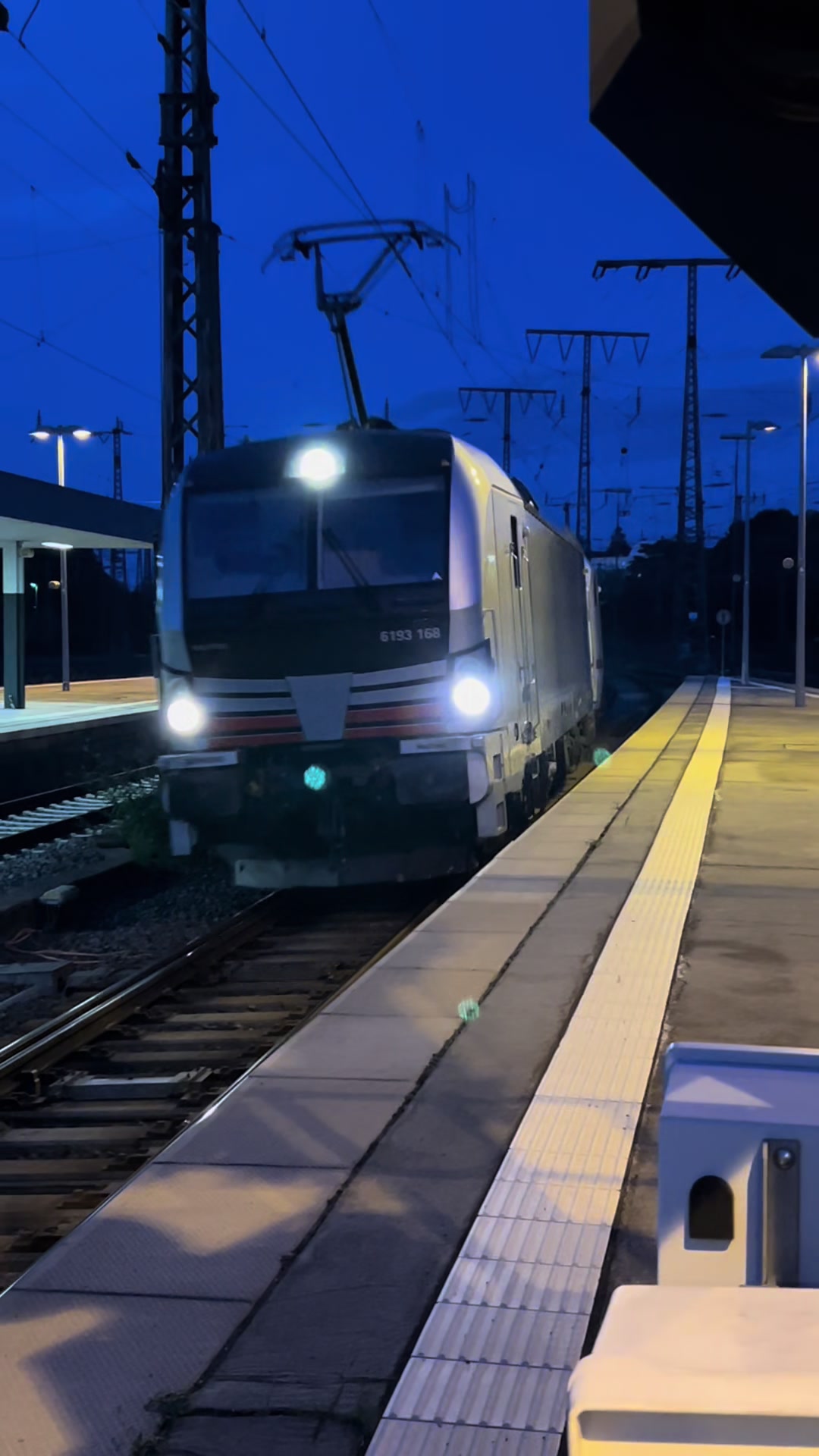 @Trainspotterin_Alina🧃
