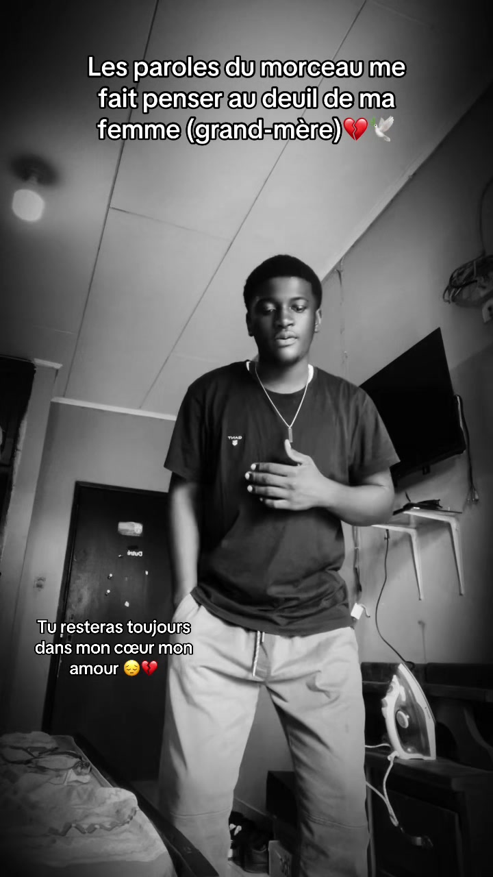 @Rändÿ_lëchöcølät_dürōÿäūmē👑🍫