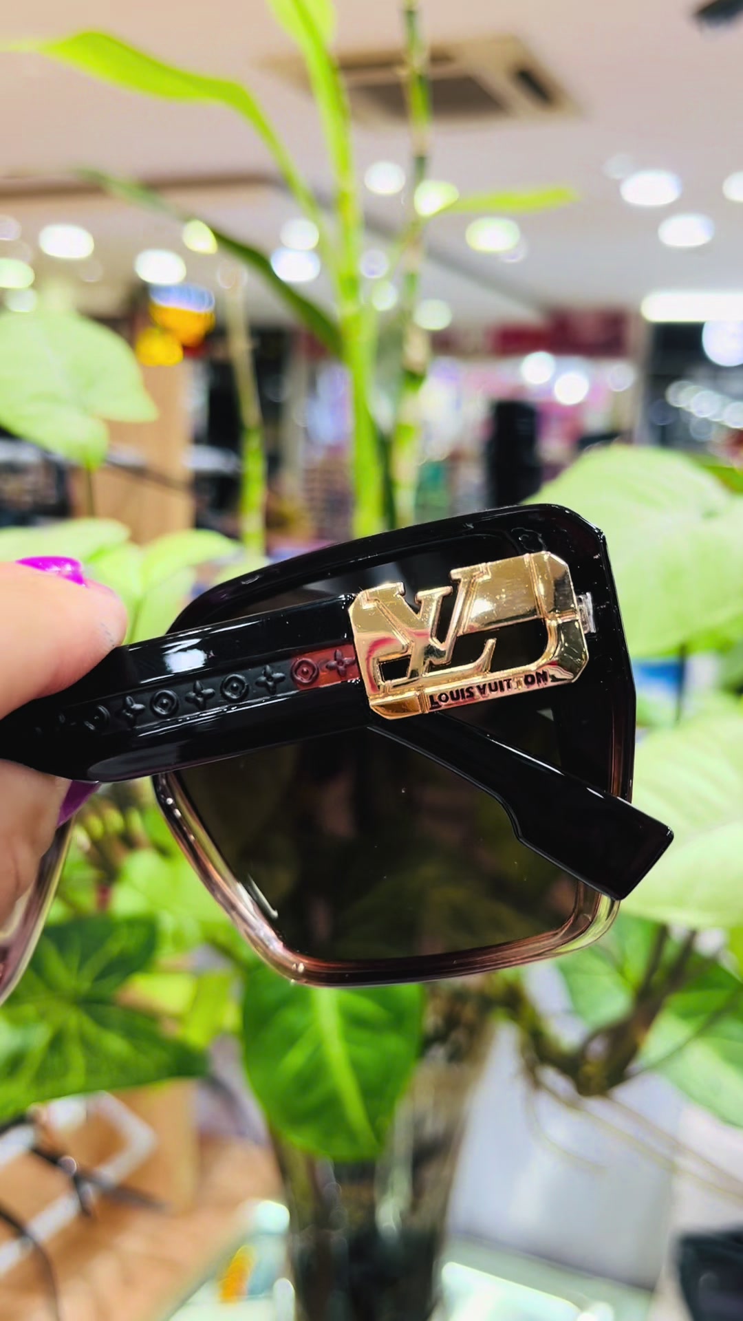 @PROTECT SUNGLASSES SHOPS