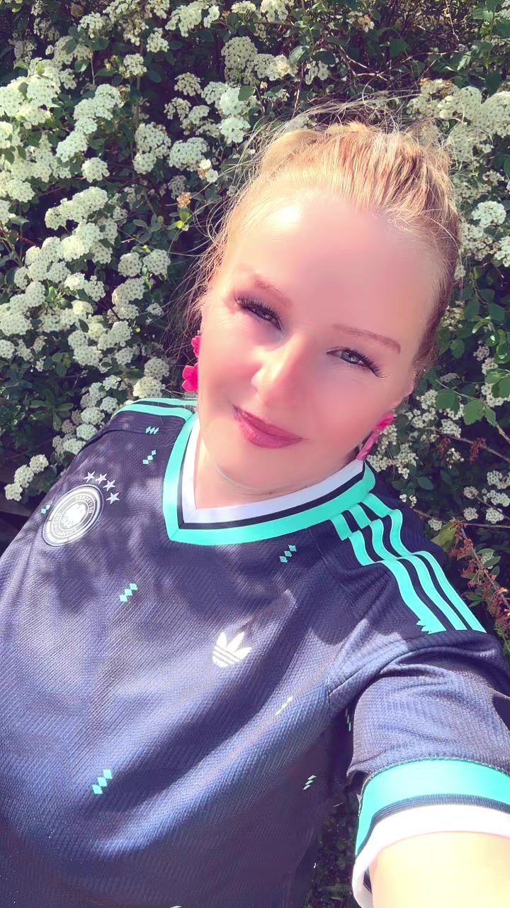 @Sandra ๐๐ค