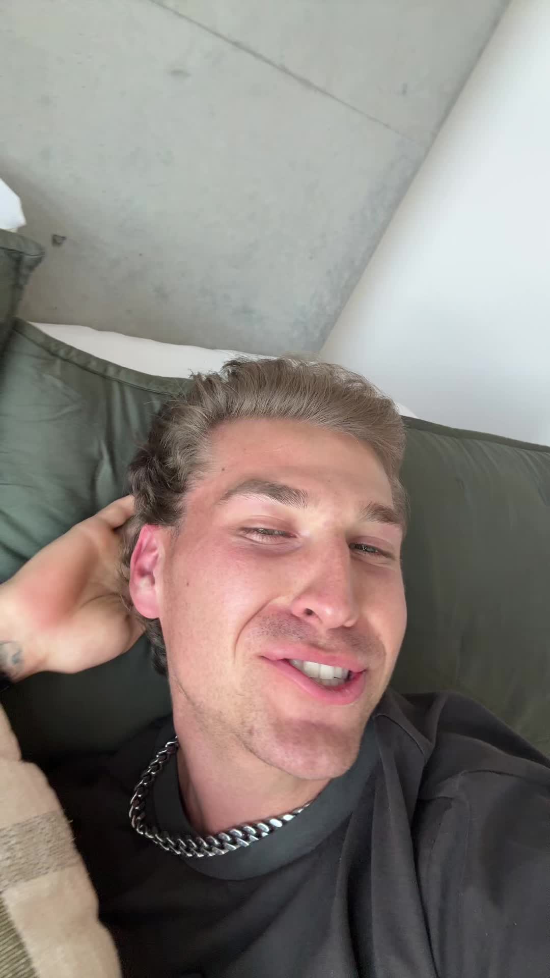 @dom