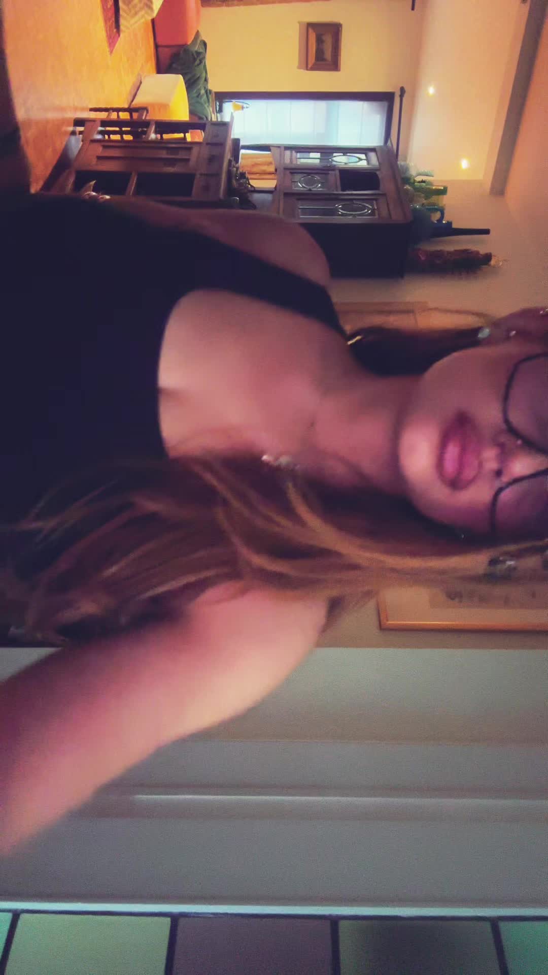 @Lucia🐱🧫