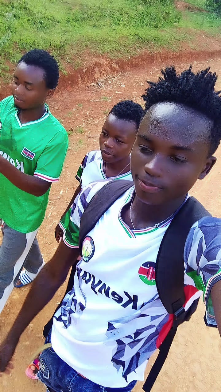@🇰🇪JEFF WA ROZZY💕🇰🇪