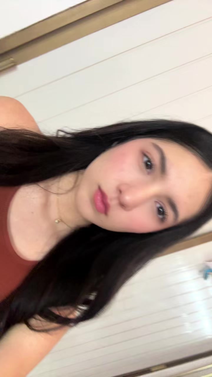 @Vicky4n