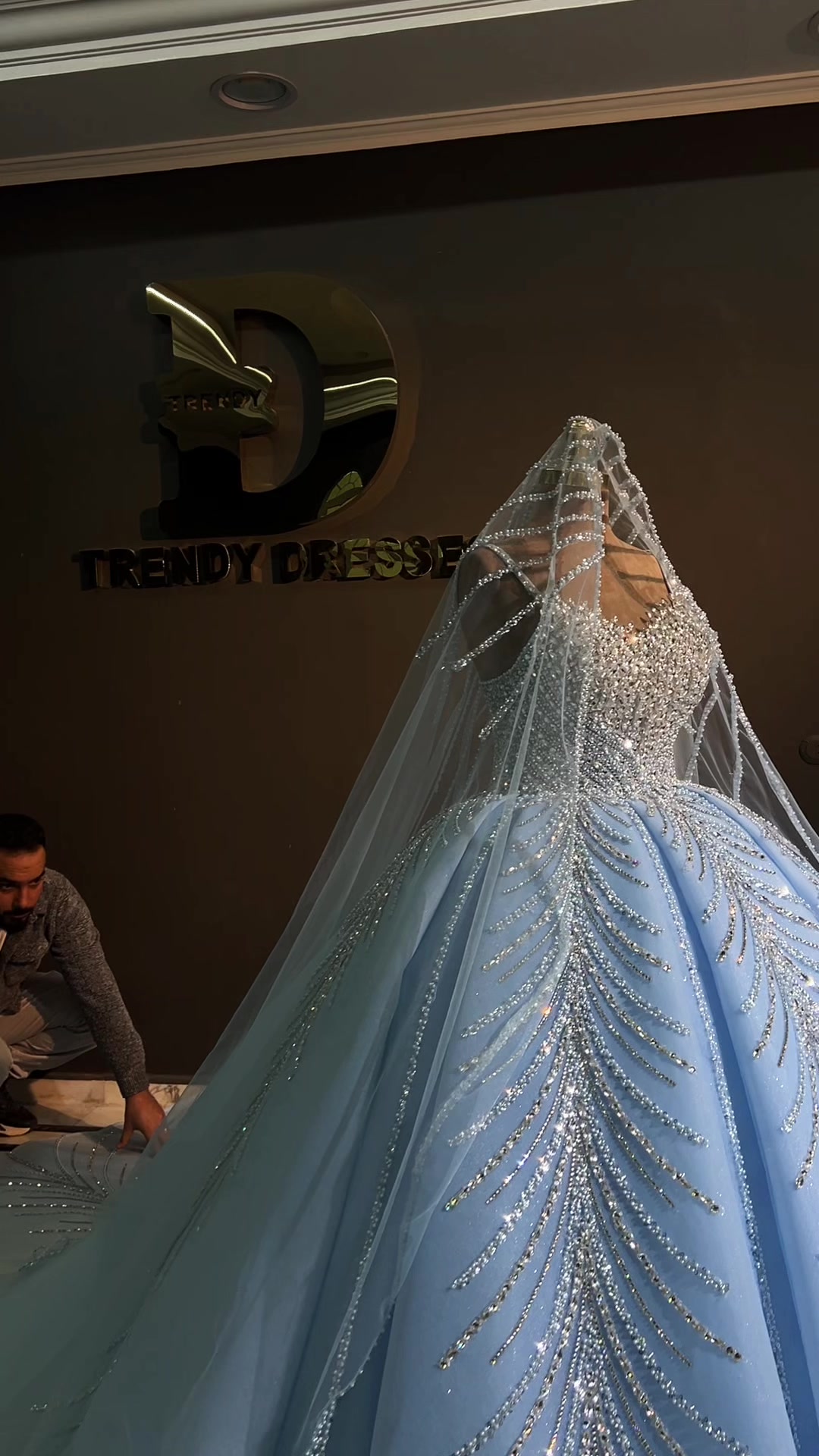 @TRENDY DRESSES