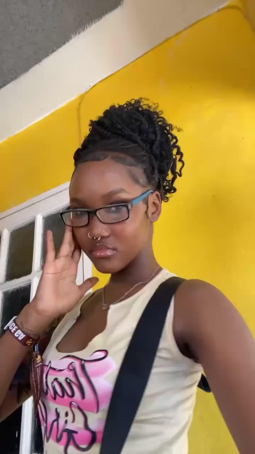 @LEXIA🇯🇲👩🏾&zwj;❤️&zwj;💋&zwj;👩🏽🇨🇳