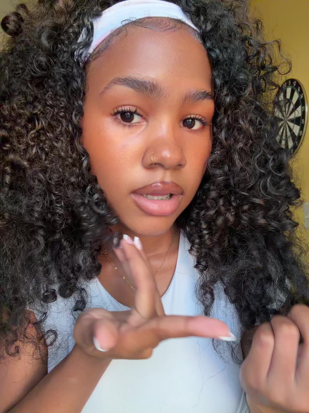 @Curlsbyhana