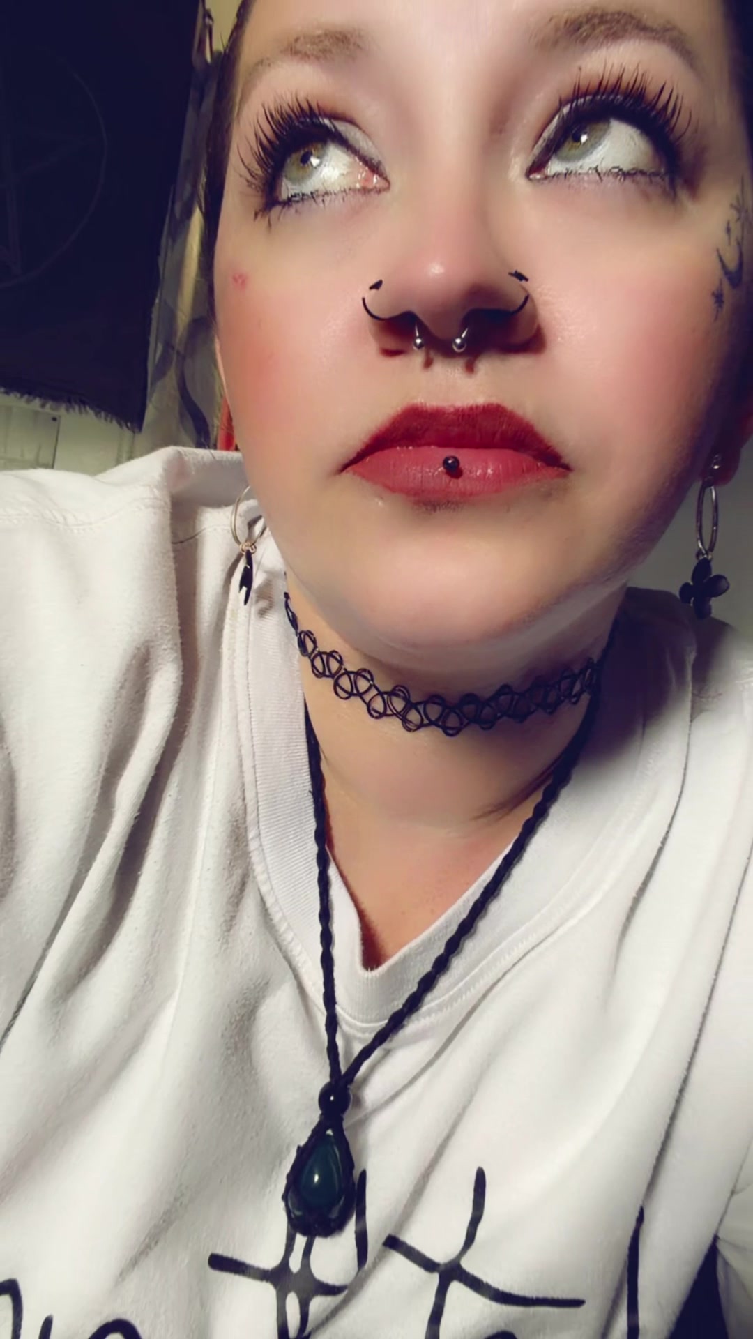 @👻👻👑greeneyedghostie