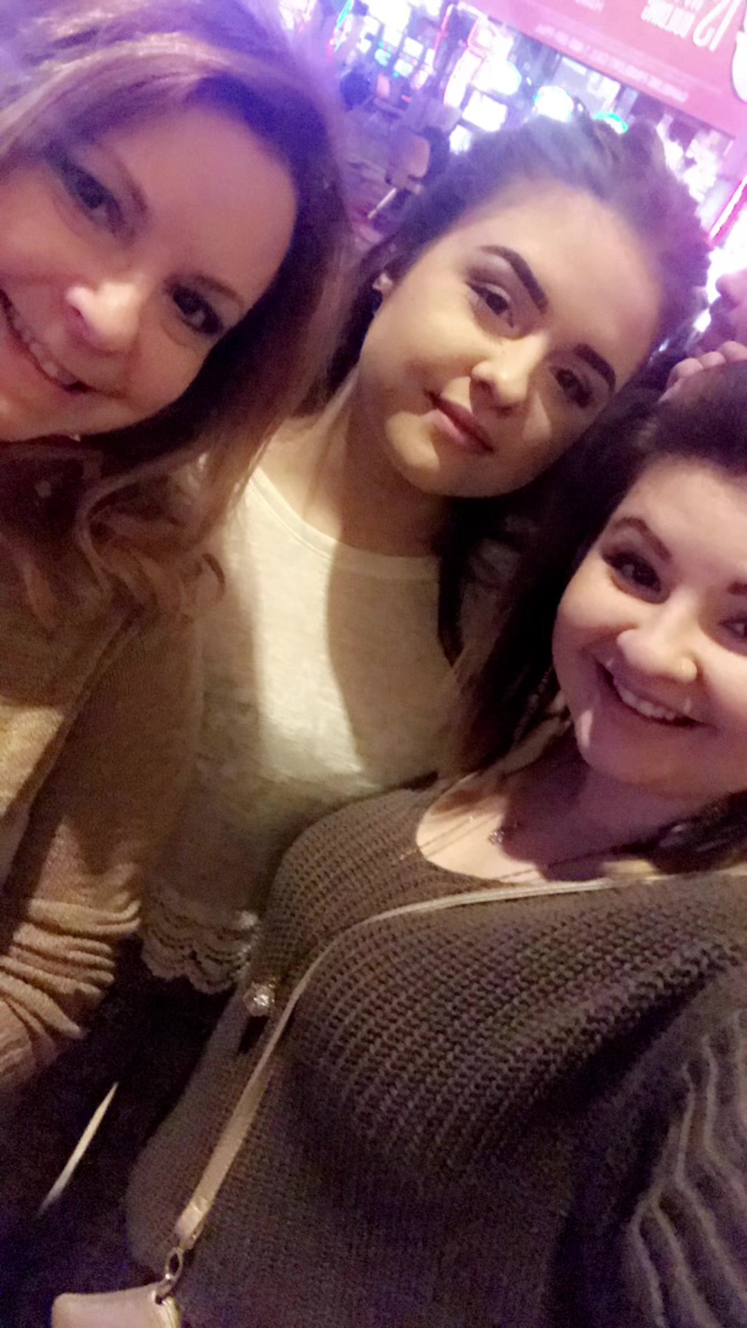 @Dee_fineapple