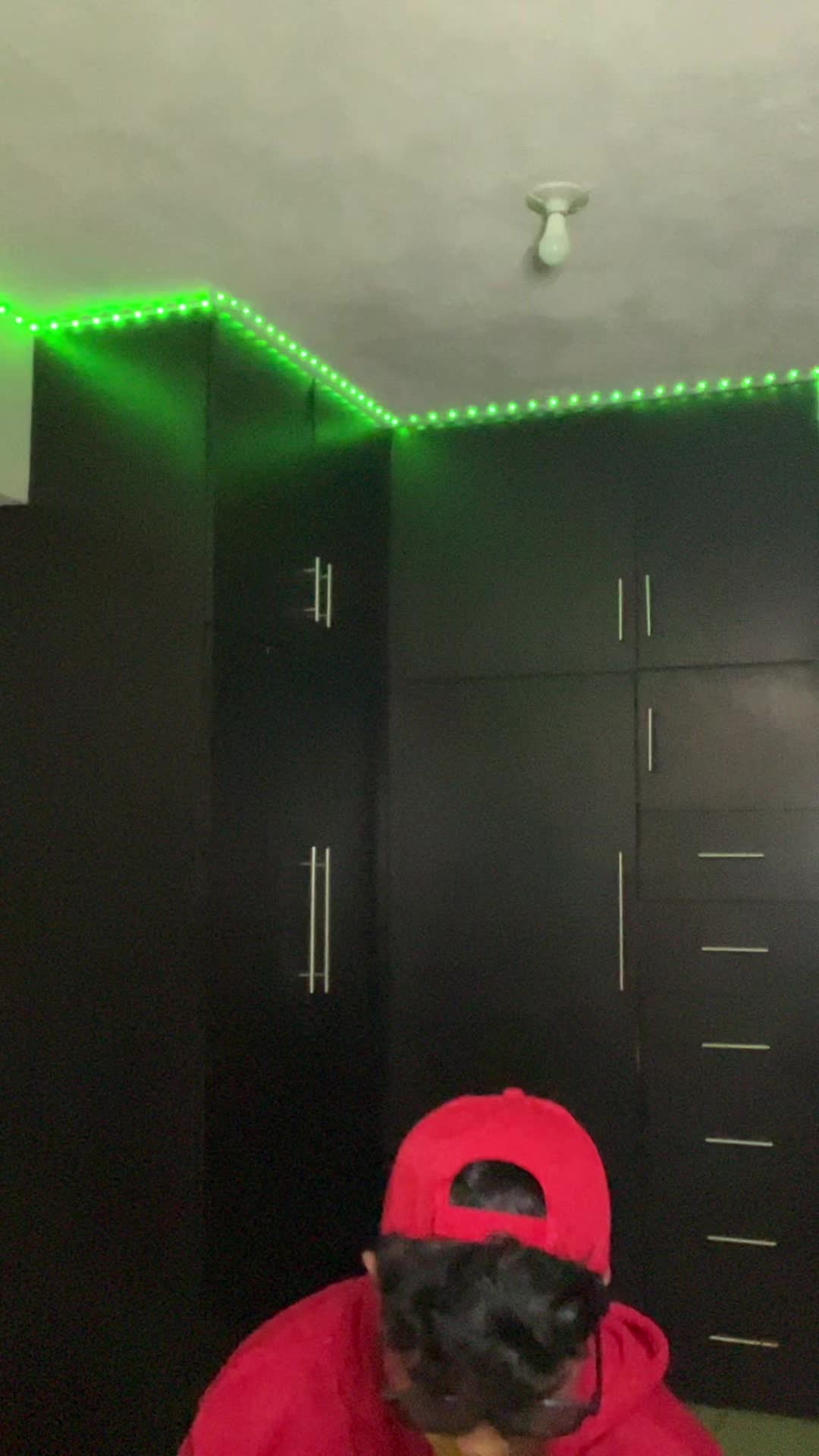 @Van