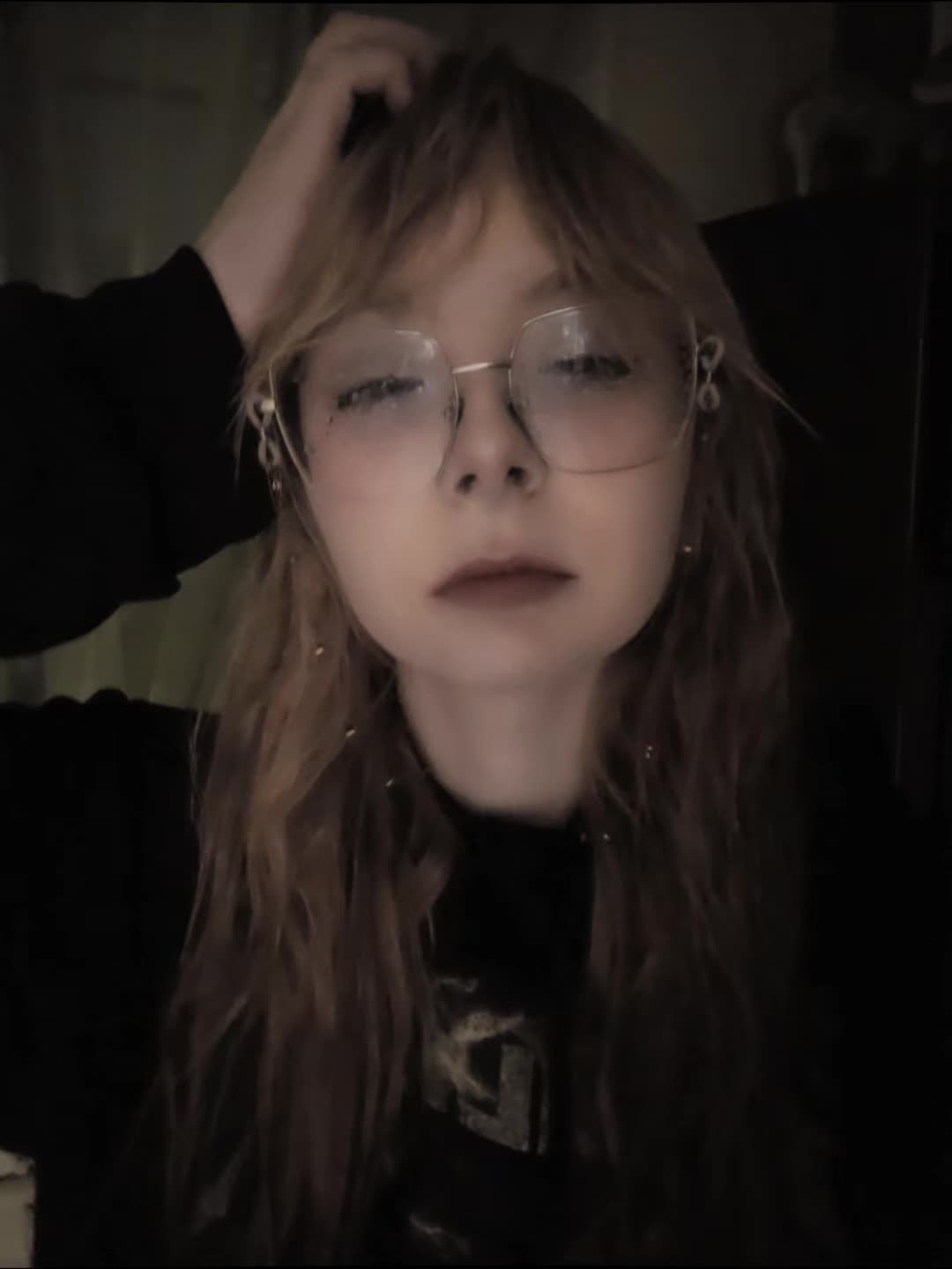 @.@