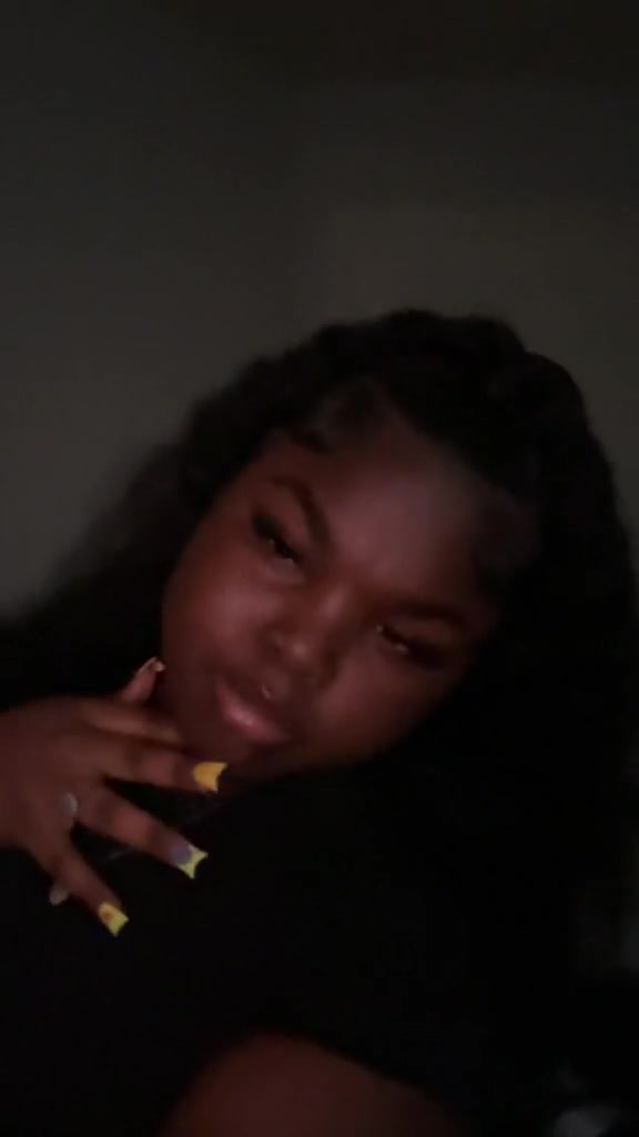 @awkward cutie patootie🫰🏾